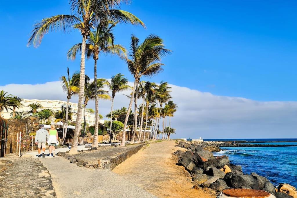 Cactus, Playa Y Piscina Leilighet Costa Teguise Eksteriør bilde