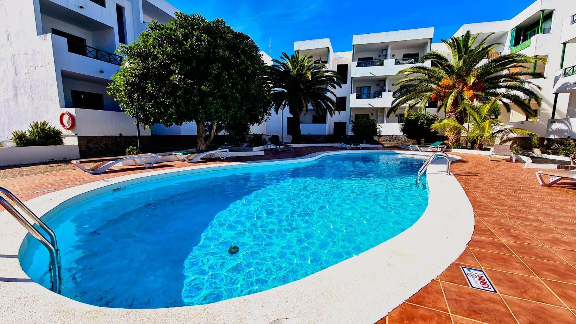 Cactus, Playa Y Piscina Leilighet Costa Teguise Eksteriør bilde