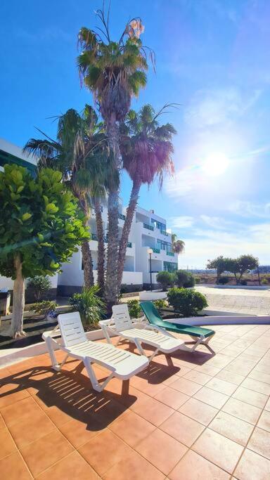 Cactus, Playa Y Piscina Leilighet Costa Teguise Eksteriør bilde