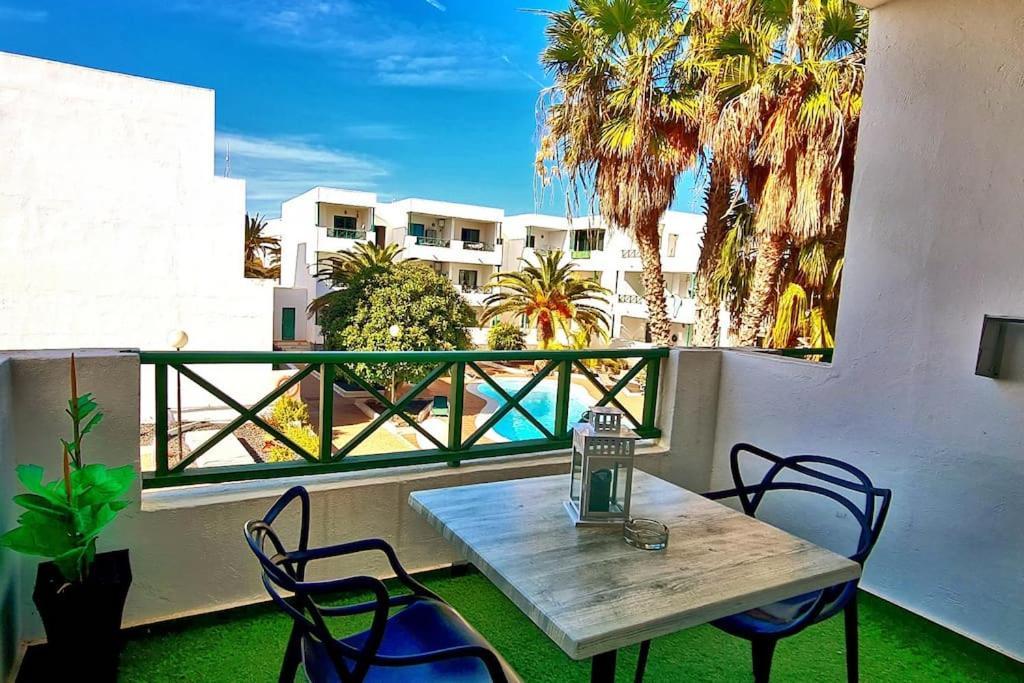 Cactus, Playa Y Piscina Leilighet Costa Teguise Eksteriør bilde